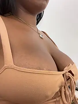 veronica_ebony webcam
