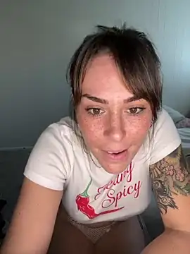 MommyGambit webcam