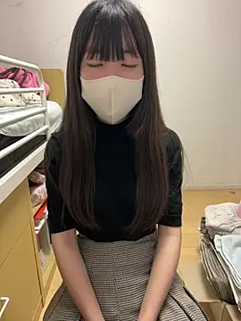 macaron_dayon (F young) - ブラ取って寝起きの指ブラ遠近法♡