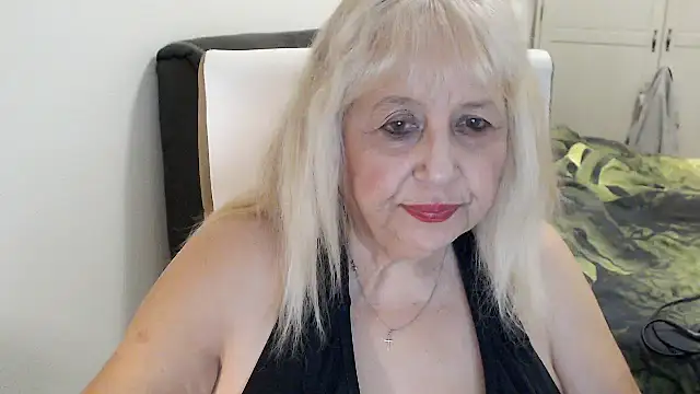 SusiLifeXXX webcam