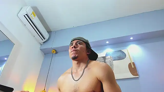 Eross_Santy live cam on StripChat