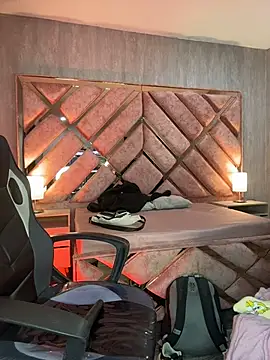 ian_mathias_ webcam