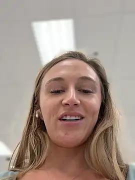 lunagirl13 webcam