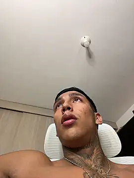 sendfer (M young) - Break thong with your male cock