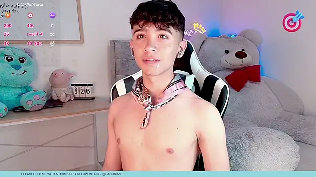 niico_cruz (M twink) - ass close to cam!