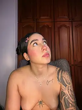 KaditaNavarro webcam