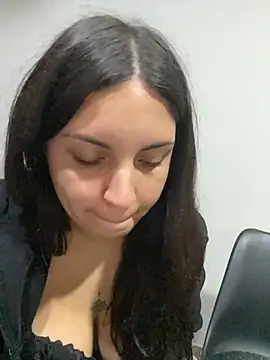 Rox_gian22 live cam on StripChat