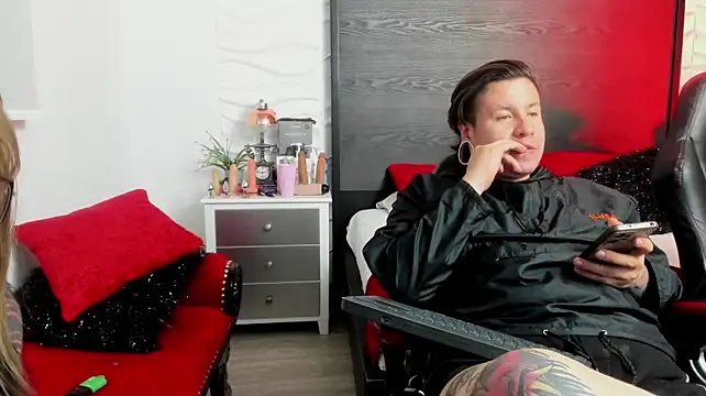 inkedsinners_ live cam on StripChat