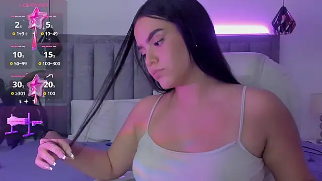Bella18__ live cam on StripChat