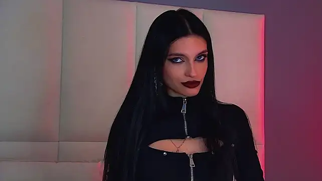 BeverlyMost live cam on StripChat