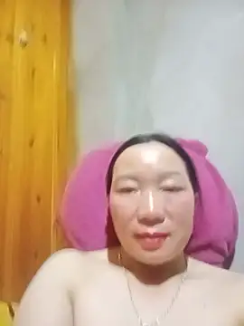 Regina_08 live cam on StripChat