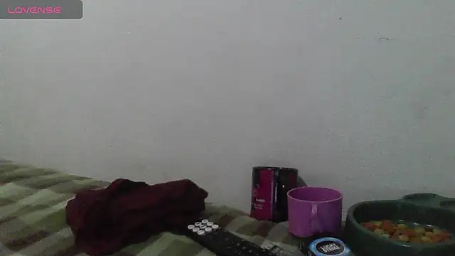 Charis_21 webcam