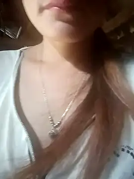 Momo-biki live cam on StripChat