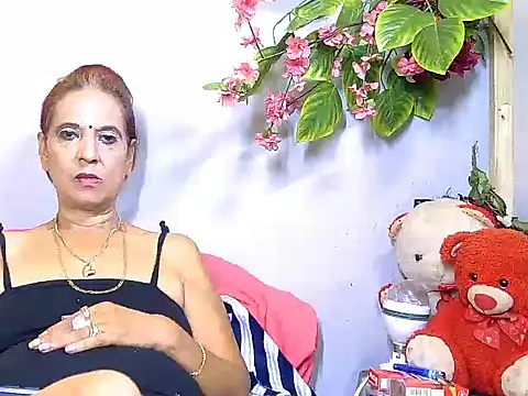 Hot_queen58 live cam on StripChat
