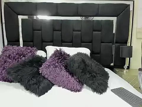 AlynaaGloww webcam