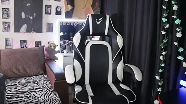 Kitty_goth webcam