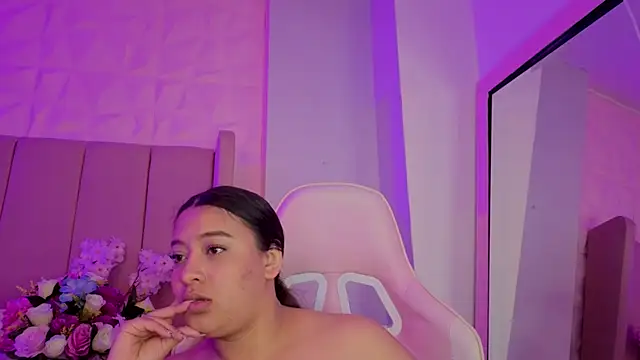 MollyBigBoobs12 webcam