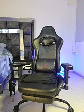 johnjaguar1_ webcam