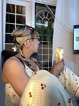 conny_latina (T young) - Cum