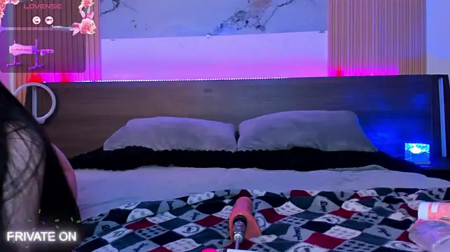 samanthaa_moon webcam