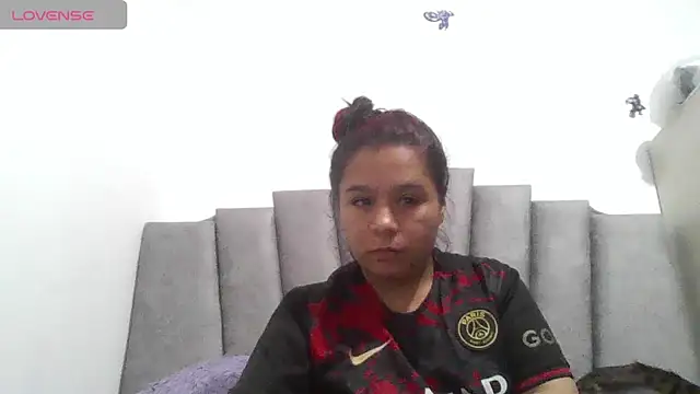 Charis_21 webcam