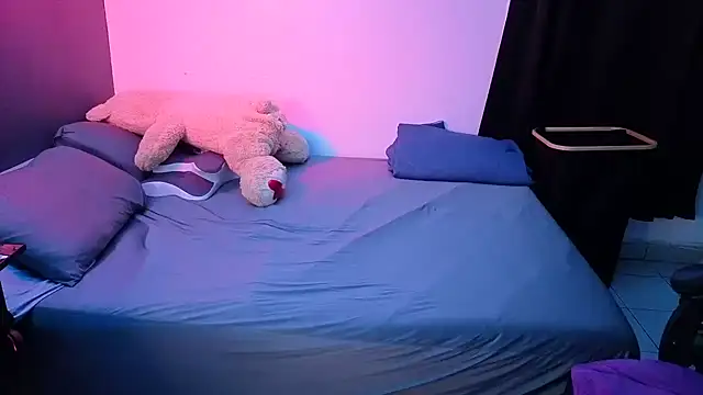 miacanela_xo live cam on StripChat