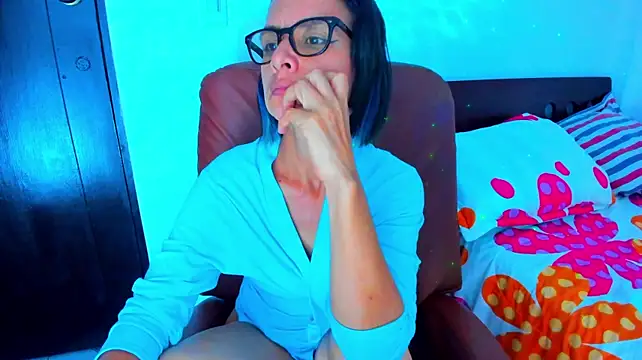 BrianaGarner live cam on StripChat
