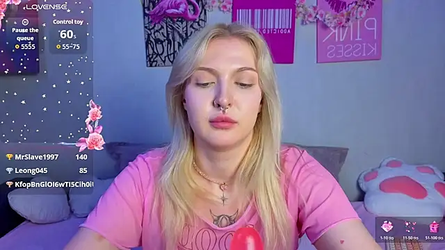 BlondieSummer webcam