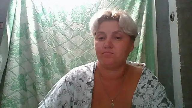 CutieKis live cam on StripChat