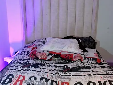 Little_ebonyx webcam