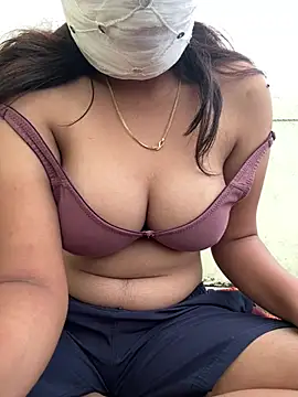 SexySuhana69 webcam