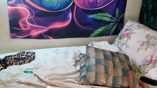 mzpretty444 webcam