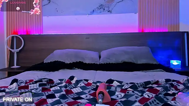 samanthaa_moon