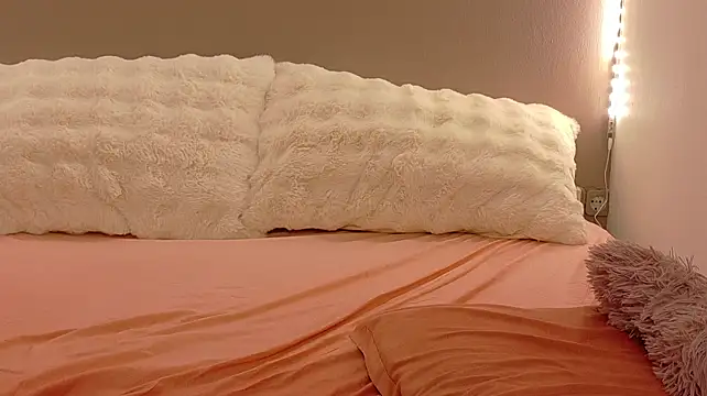 anaayss_ (F young) - 2 min control LT
