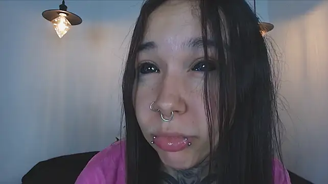alien_eyes09 live cam on StripChat