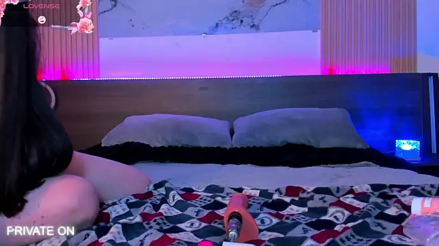 samanthaa_moon webcam