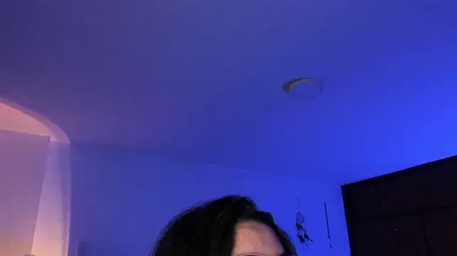 tellmemaddie live cam on StripChat