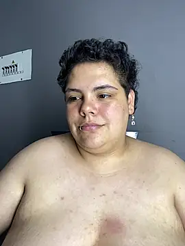 Hailey_Curvy webcam
