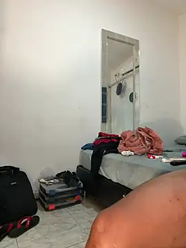 bigdick211292 live cam on StripChat