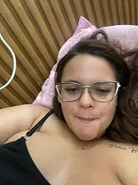 Laryssinha_69 webcam