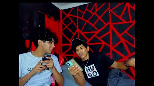 FRIENDS_LATINOS webcam