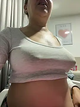 ruby_santana777 live cam on StripChat