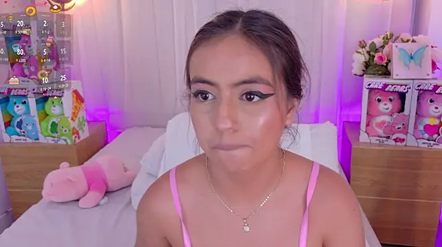 emily_bank live cam on StripChat