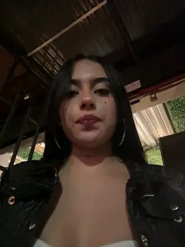LilacNoir webcam