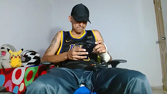 skinny23cm webcam