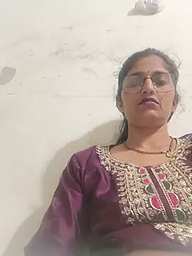 pooja_shre (F young) - rtmp://live.doppiocdn.com/ext