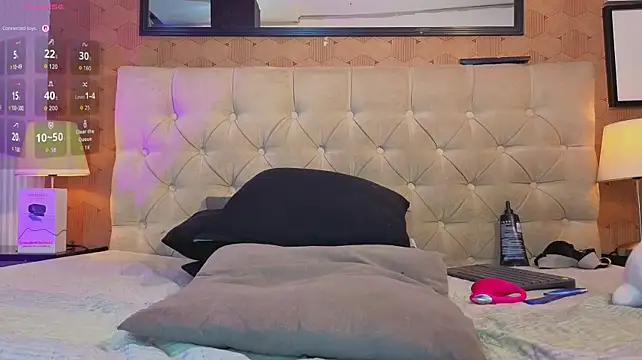 slim_tian (M twink) - Suck my finger