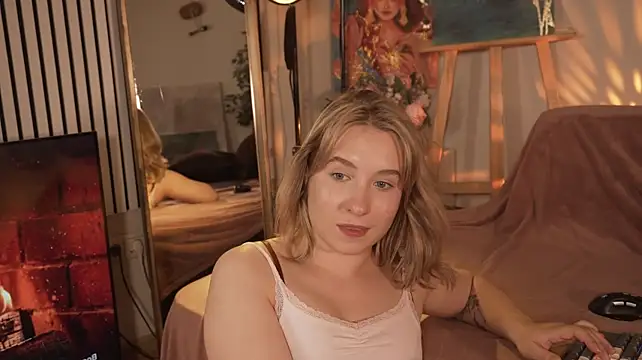 saint_trisha webcam
