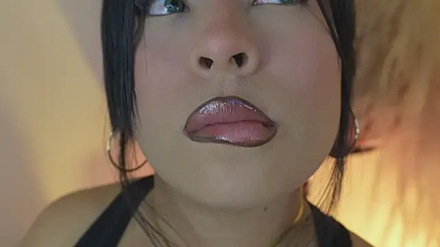 mia_roux1 webcam