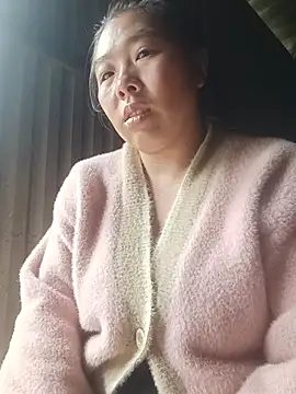 quynhkoolbae webcam